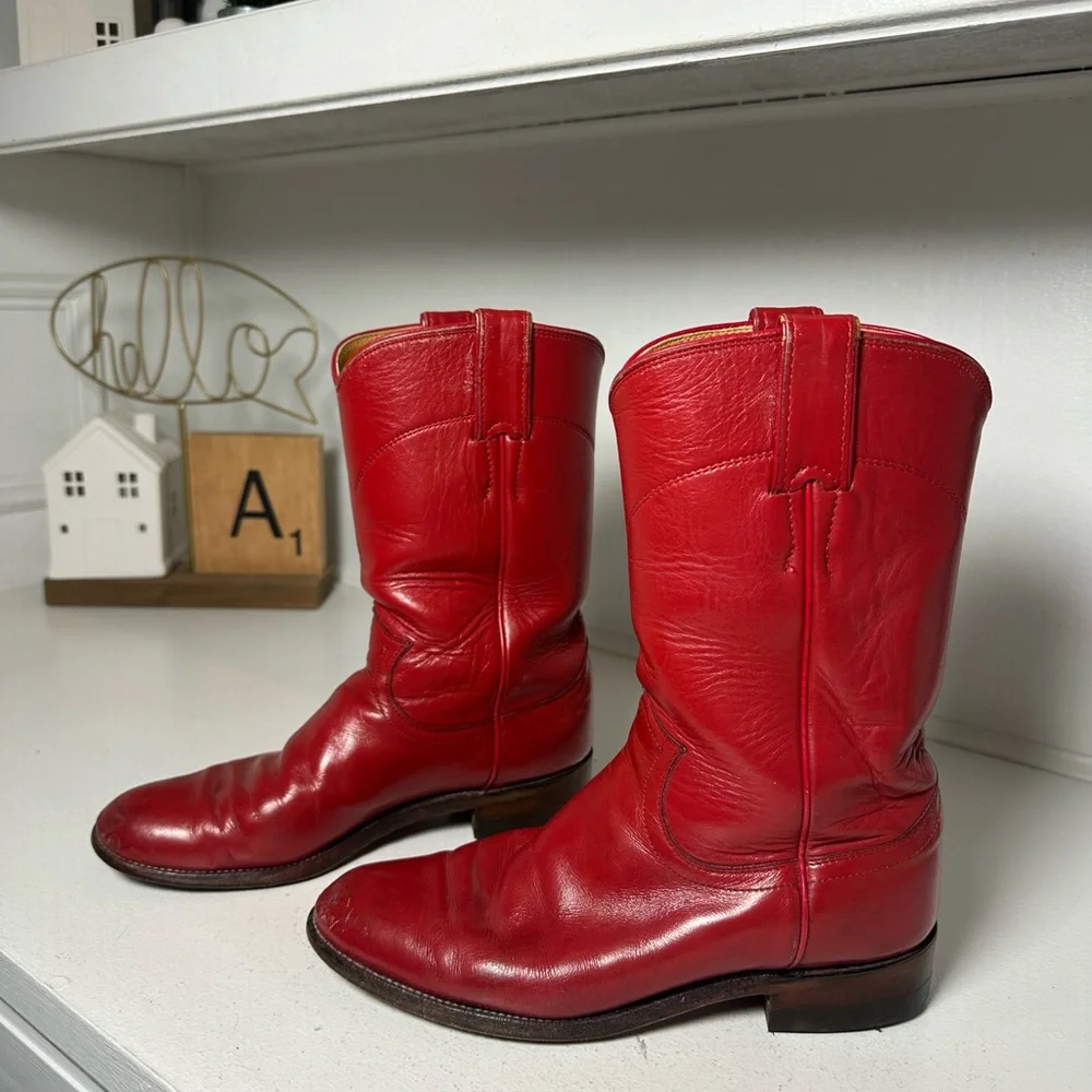 **SOLD**Justin Vintage Cherry Red Leather Western Boots Women's 6.5B Cowboy Boot - Picture 1 of 9